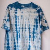 Indigo Shibori — T-Shirt färben