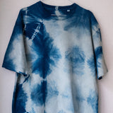Indigo Shibori — T-Shirt färben