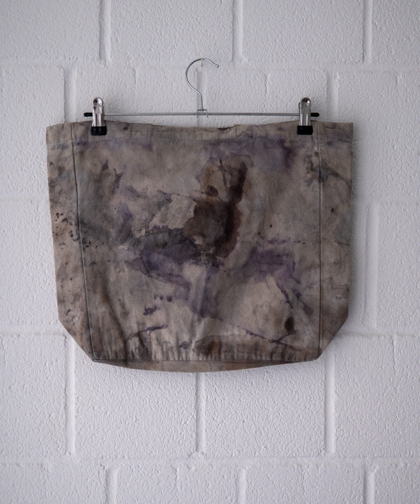 Mid Tote Bag · Stain-Dye · Logwood / Iron