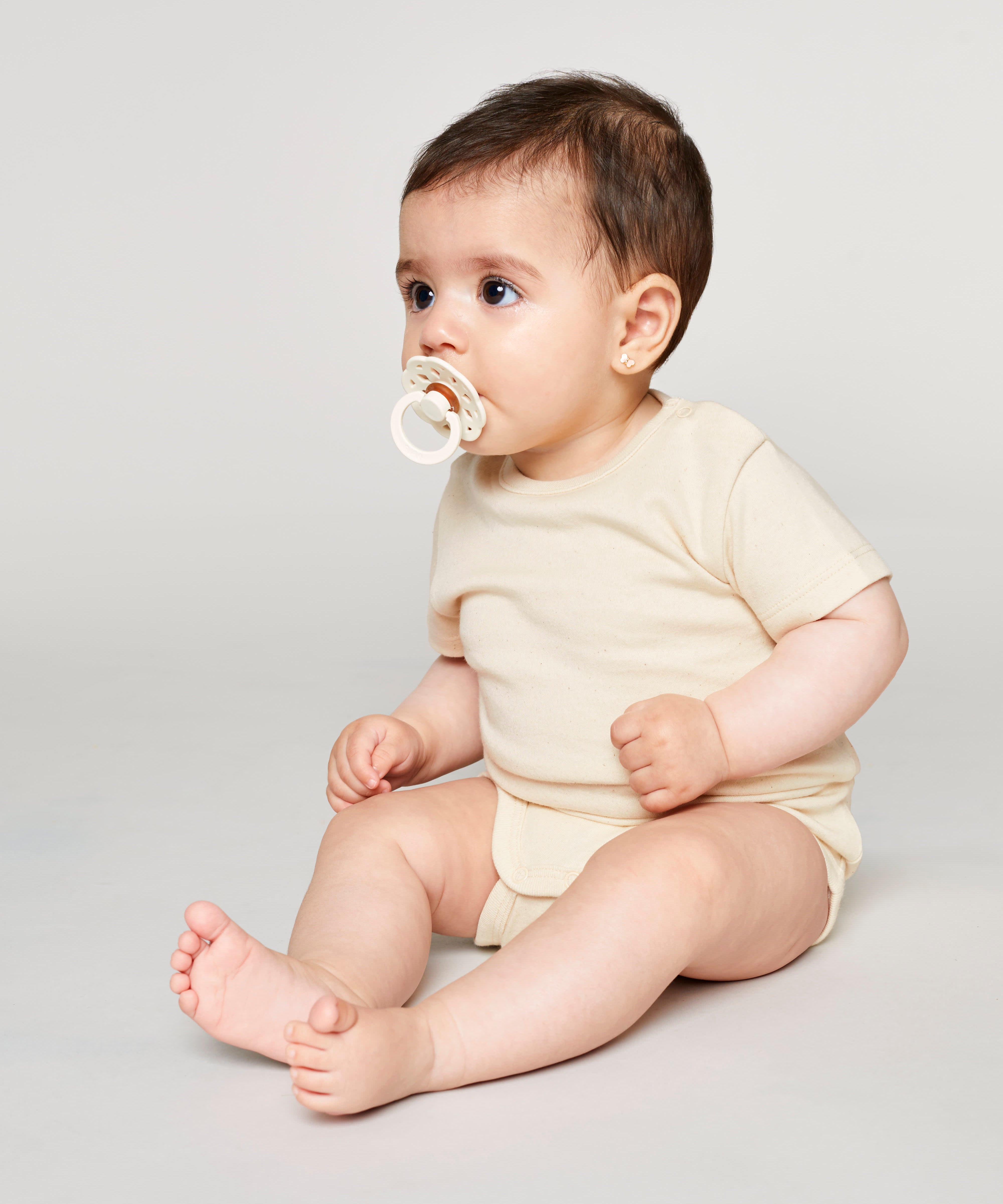 Der Baby Body — 0–24 Monate · 210 GSM
