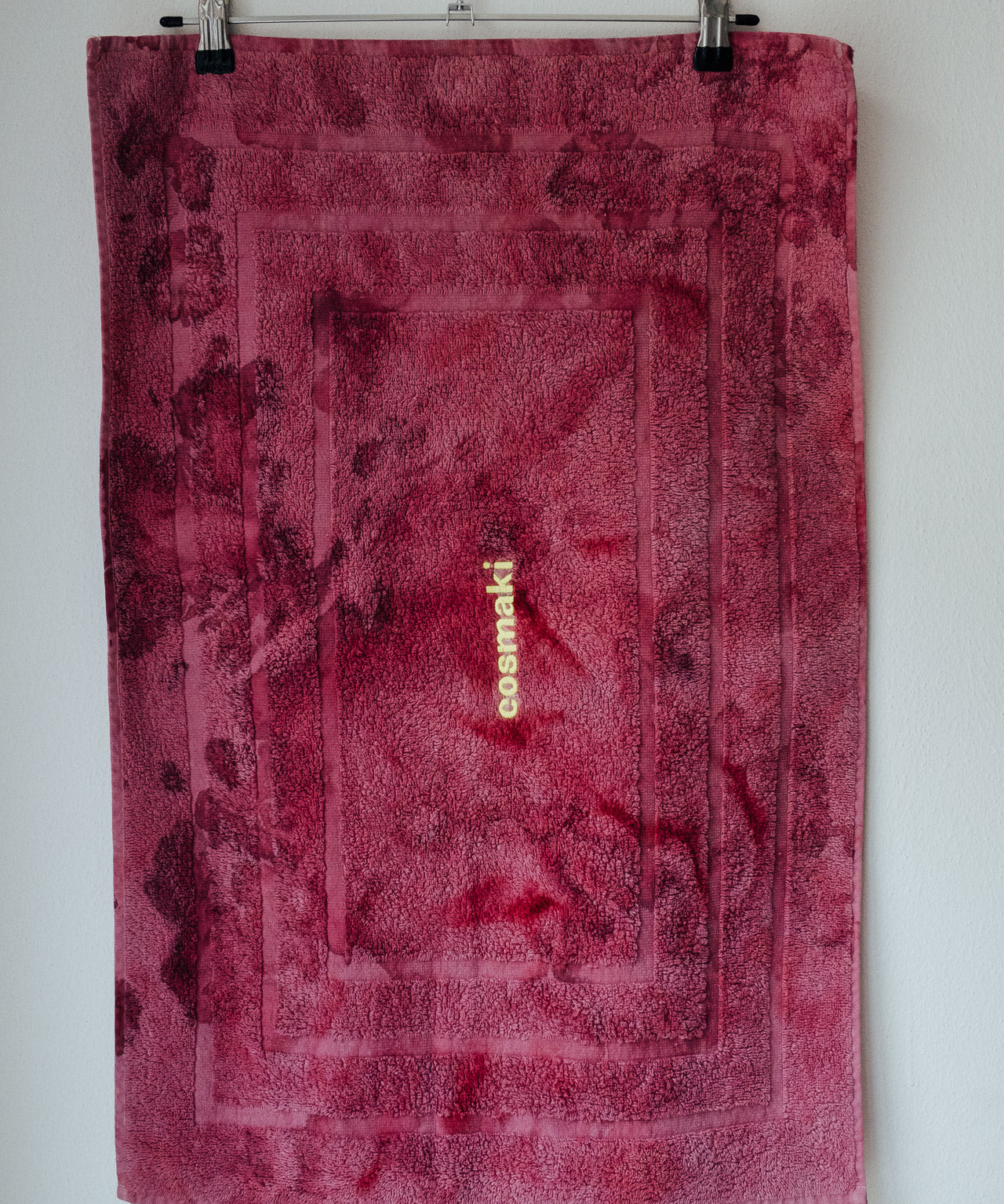 Bath mat · Stain-dye · Lac dye / Soda · Neon embroidery
