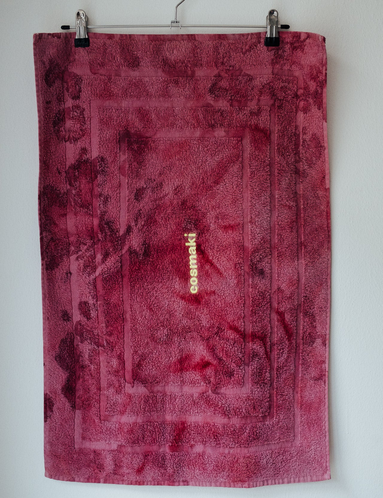 Bath mat · Stain-dye · Lac dye / Soda · Neon embroidery