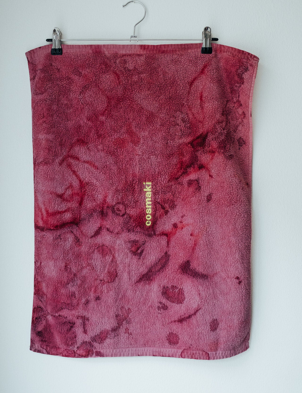 Bath mat · Stain-dye · Lac dye / Soda · Neon embroidery